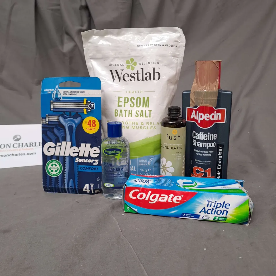 APPROXIMATELY 20 ASSORTED COSMETIC PRODUCTS TO INCLUDE WESTLAB EPSOM BATH SALTS, COLGATE TOOTHPASTE AND ALPECIN CAFFEINE SHAMPOO
