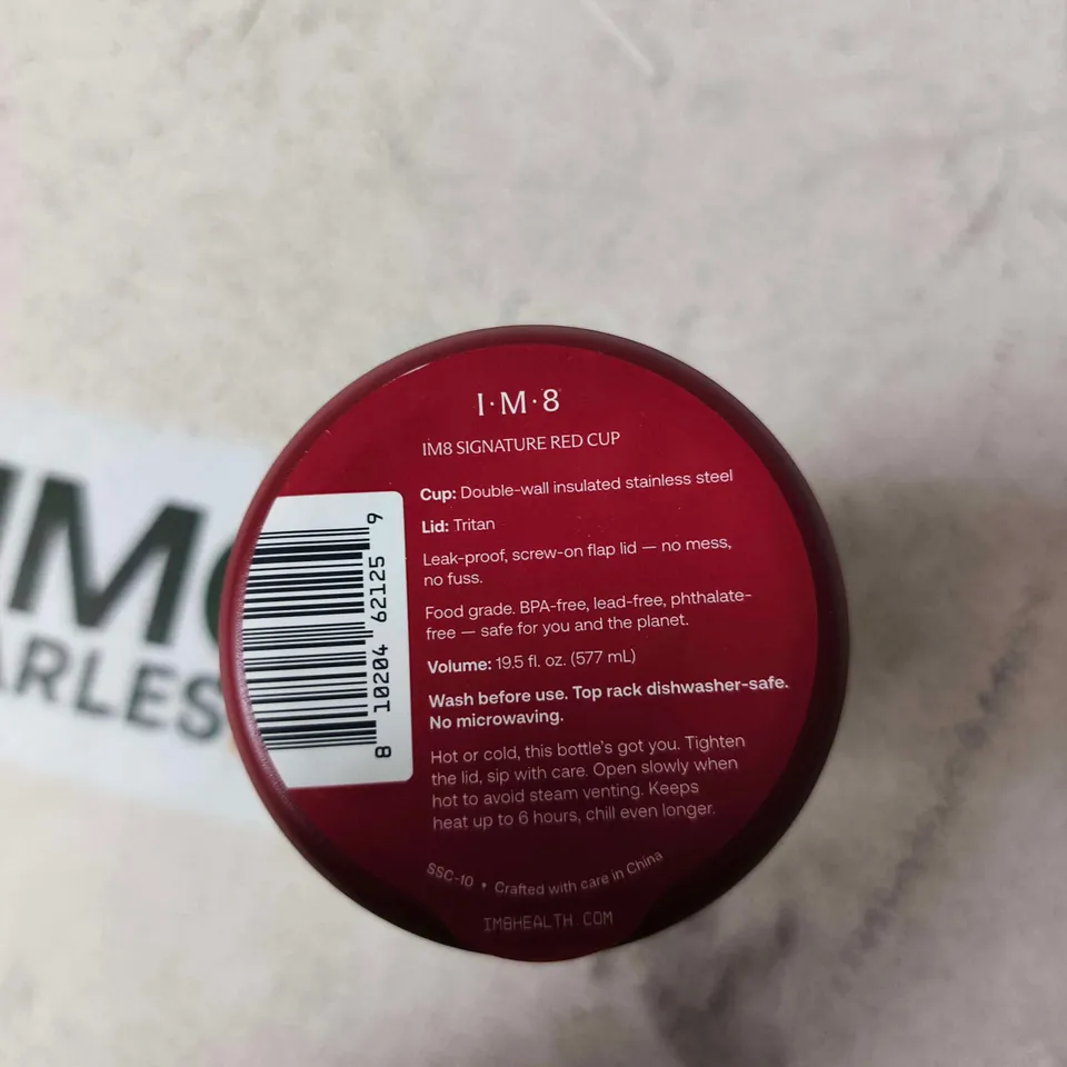 IM8 SIGNATURE RED CUP – DOUBLE-WALL STAINLESS STEEL, 19.5 FL OZ (577 ML), RED