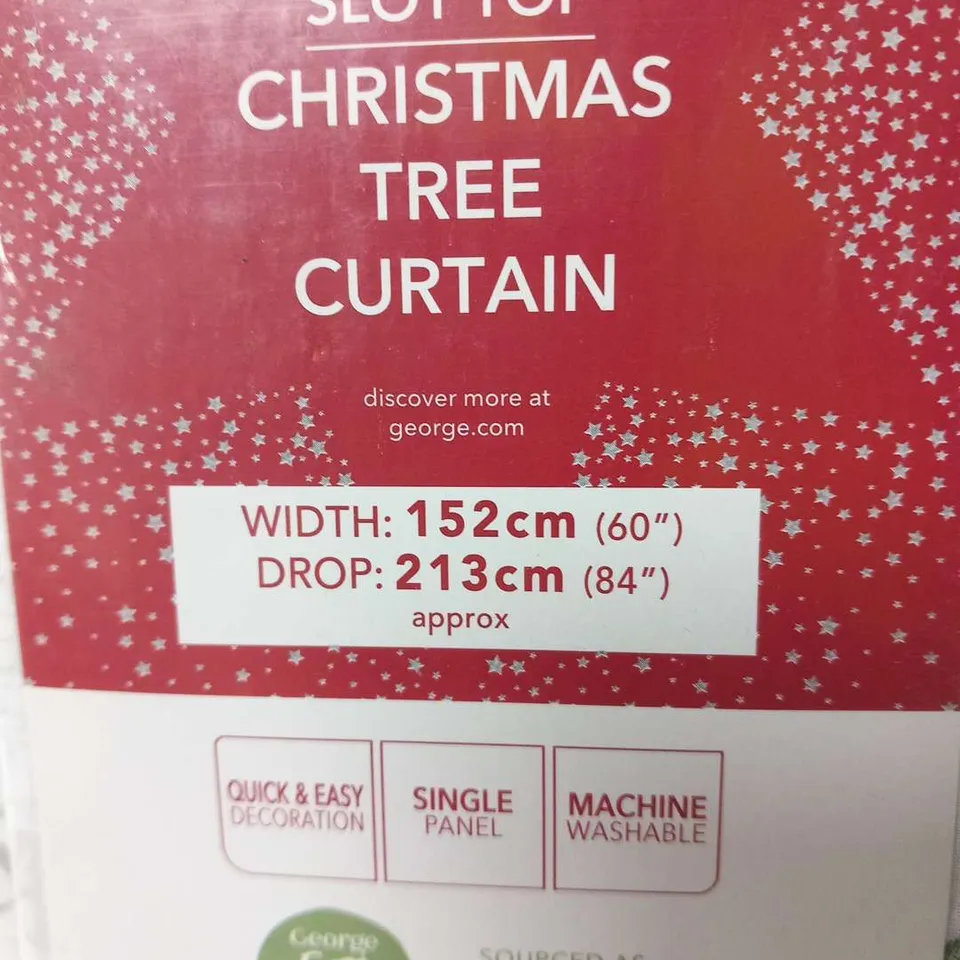 APPROXIMATELY 28 BRAND NEW HOME SLOT TOP CHRISTMAS TREE CURTAIN SETS APPROXIMATE WIDTH 152CM DROP 213CM