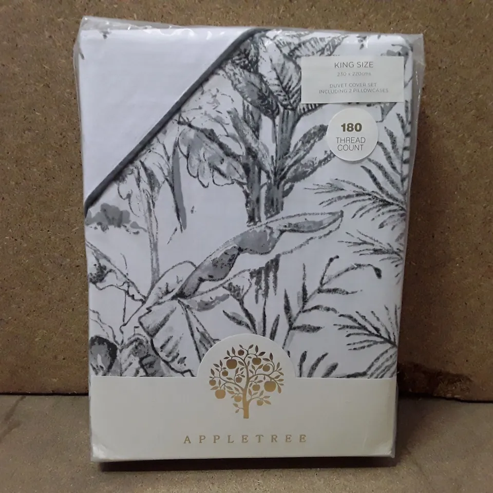 BRAND NEW APPLE TREE DUVET COVER SET - KING SIZE (GREY)