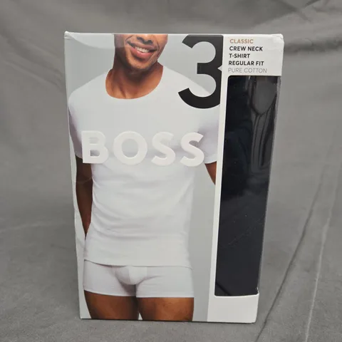 BOXED HUGO BOSS CLASSIC CREW NECK T-SHIRTS - SIZE XL - X3