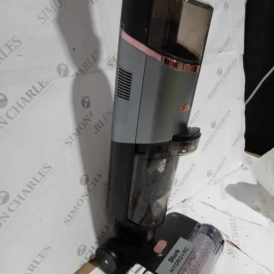 BOXED SHARK HYDROVAC HARD FLOOR WET & DRY CORDLESS CLEANER WD210UK