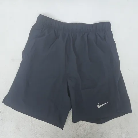 NIKE CHALLENGER SHORTS IN DARK NAVY SIZE SMALL