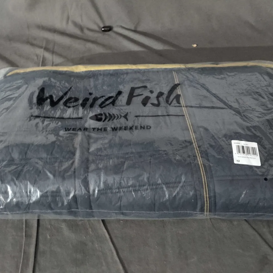 WEIRD FISH RAVINA LIGHTWEIGHT PADDED MIDLINE JACKET – NAVY, UK 12