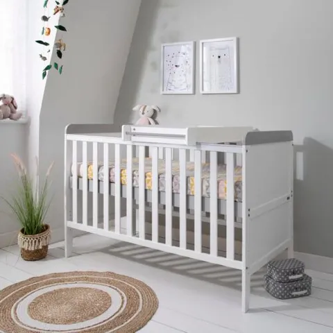 BOXED TUTTI BAMBINI RIO COT BED WITH COT TOP CHANGER - WHITE FINISH (1 BOX)
