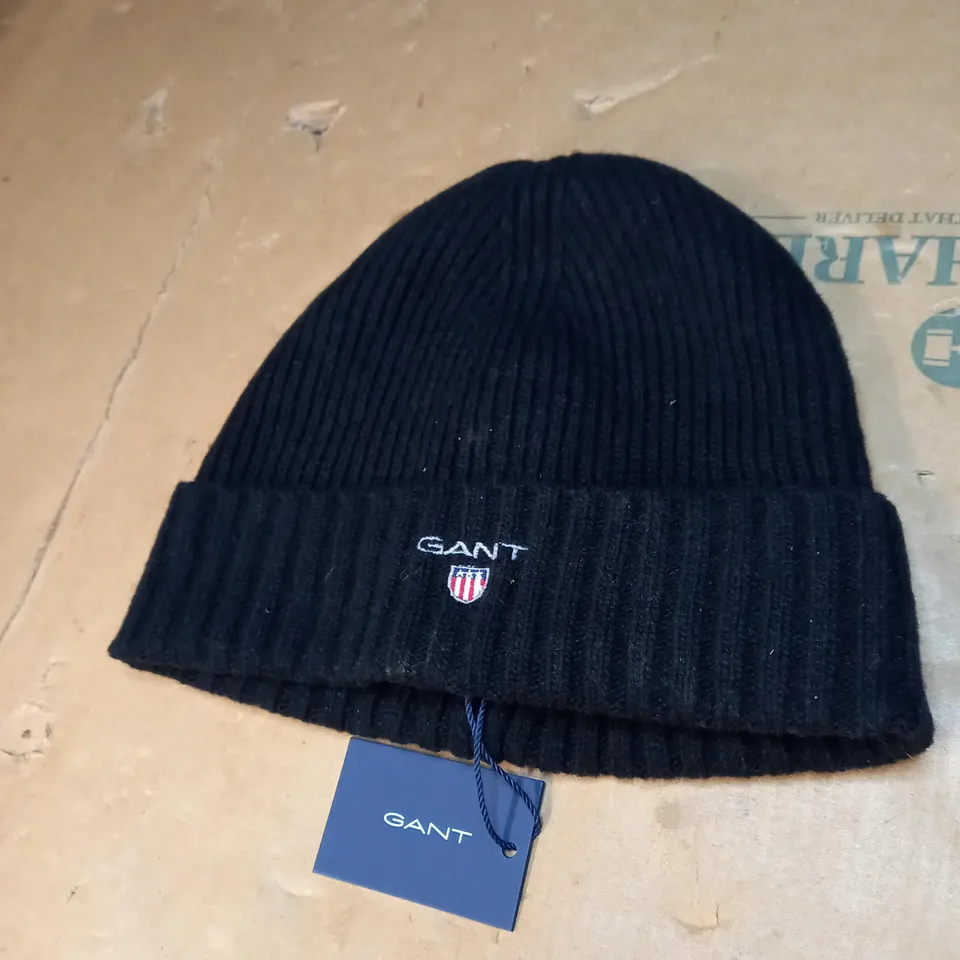 UNISEX GANT BEANIE HAT IN NAVY BLUE