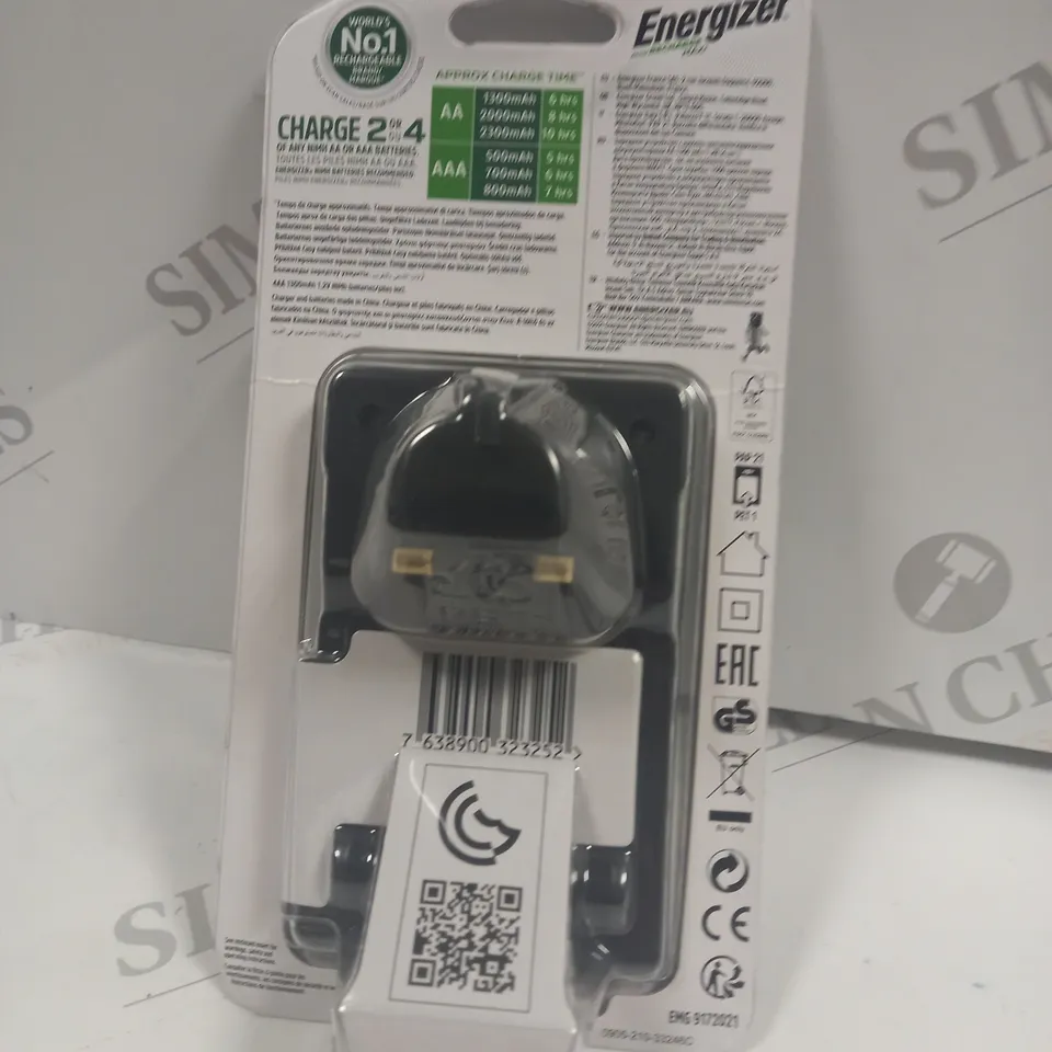 ENERGIZER ACCU RECHARGE MAXI BATTERIES AND CHARGER