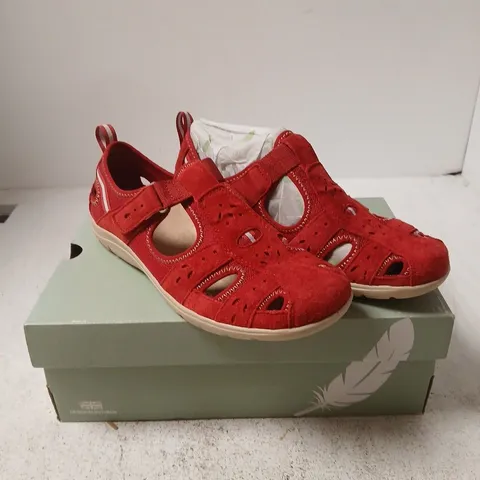 FREE SPIRIT RED SUEDE SANDALS β 7