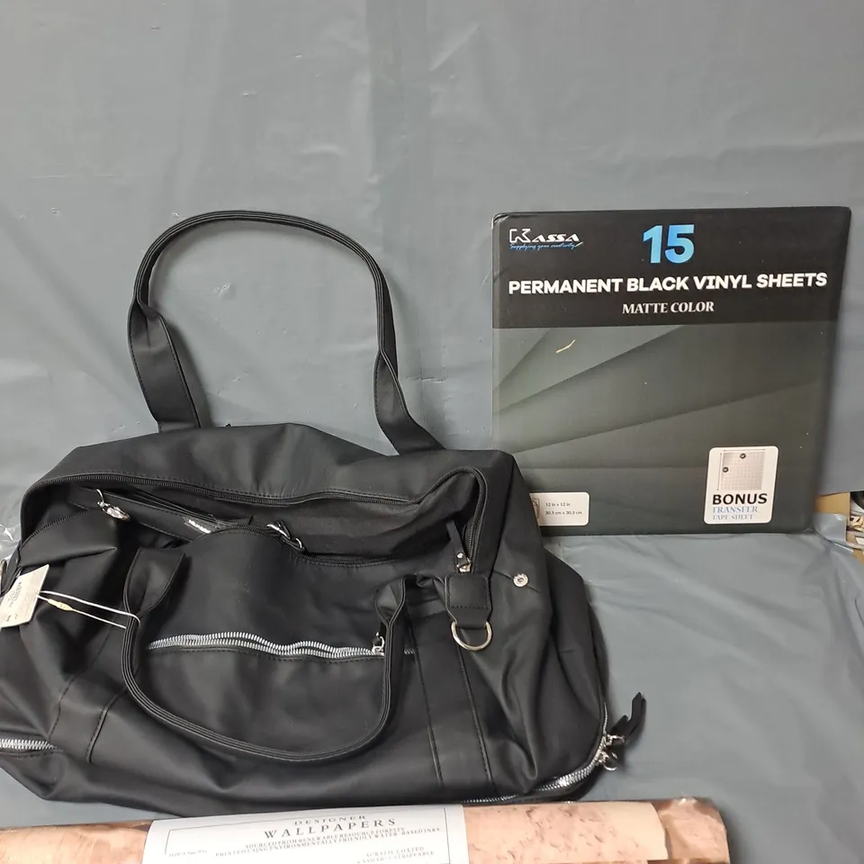 APPROXIMATELY 15 ASSORTED HOUSEHOLD ITEMS TO INCLUDE BLACK GYM BAG, BLACK VINYL SHEETS AND WALLPAPER