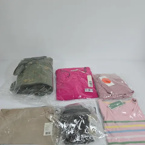 BOX OF APPROXIMATELY 15 ASSORTED CLOTHING ITEMS IN VARIOUS COLOURS, SIZES AND STYLES