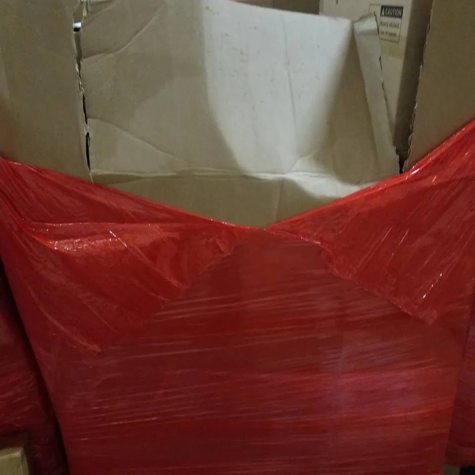 PALLET CONTAINING ASSORTED PRODUCTS INCLUDING CEILING LIGHT, PICTURE FRAME SET, SUPER PUSH DOWN BAR, VIBRATION PLATE & CHRISTMAS TREE