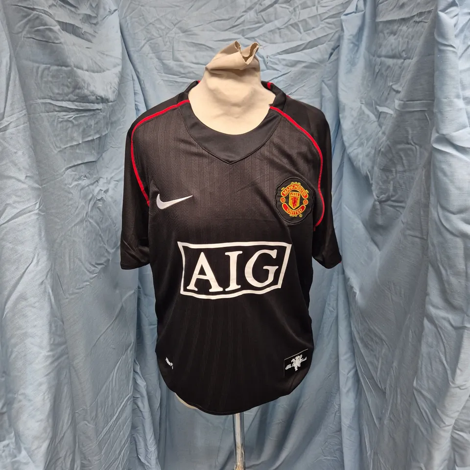 MANCHESTER UNITED FOOTBALL SHIRT RONALDO 7 – NIKE FITDRY, UK SMALL