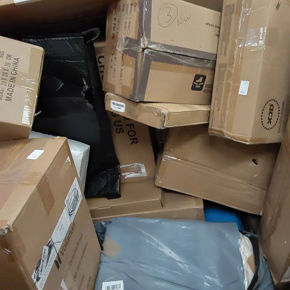 PALLET OF ASSORTED ITEMS INCLUDING: PRESSURE COOKER, BLADELESS PURIFIER & HEATER FAN, OFFICE CHAIR, BALANCE SCOOTER, BABY'S PLAYPEN 