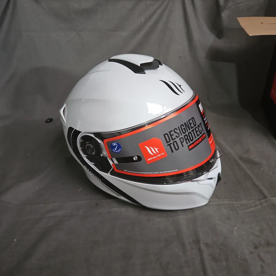 MT HELMETS FULL-FACE MOTORCYCLE HELMET – WHITE, DESIGNED TO PROTECT (BOXED)