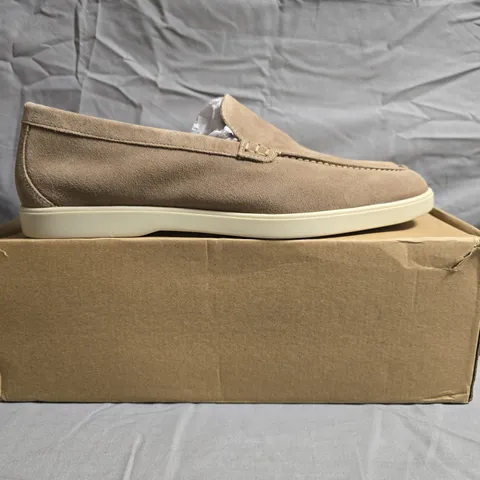BOXED PAIR OF MOSS LOAFERS IN TAUPE SIZE UK 10