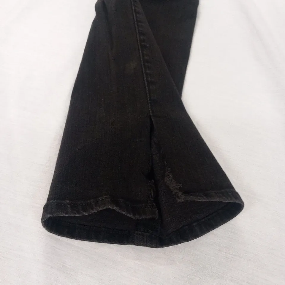 J BRAND MID-RISE RAIL PHOTO READY ULTRA SLIMMING JEANS SIZE 24