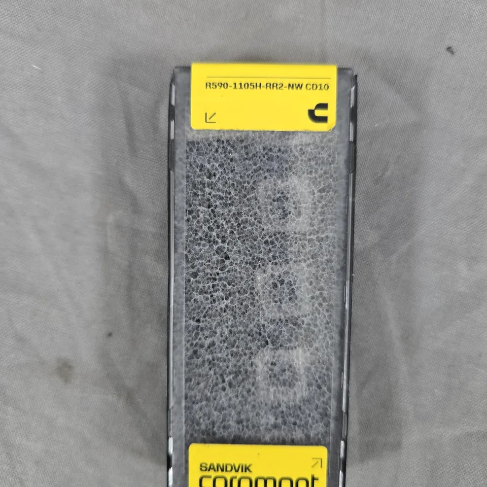 SEALED SANDVIK COROMANT HIGH ACCURACY MILLING CARBIDE INSERTS - R590-1105H-RR2-NW CD10
