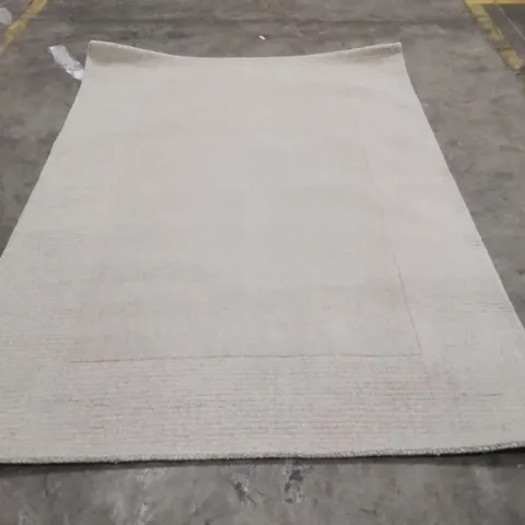 QUALITY DESIGNER AREA RUG - APPROXIMATELY 240X140CM