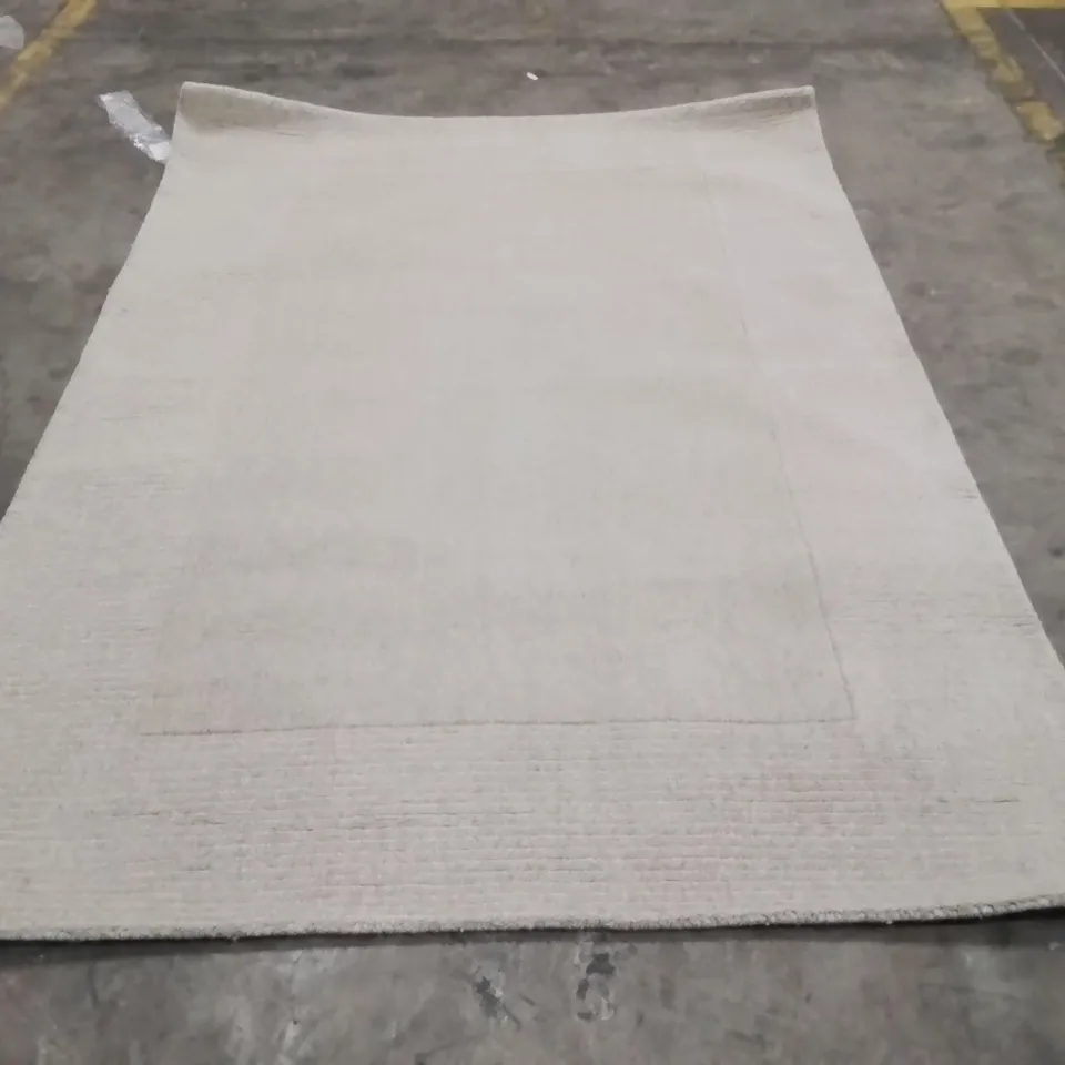 QUALITY DESIGNER AREA RUG - APPROXIMATELY 240X140CM