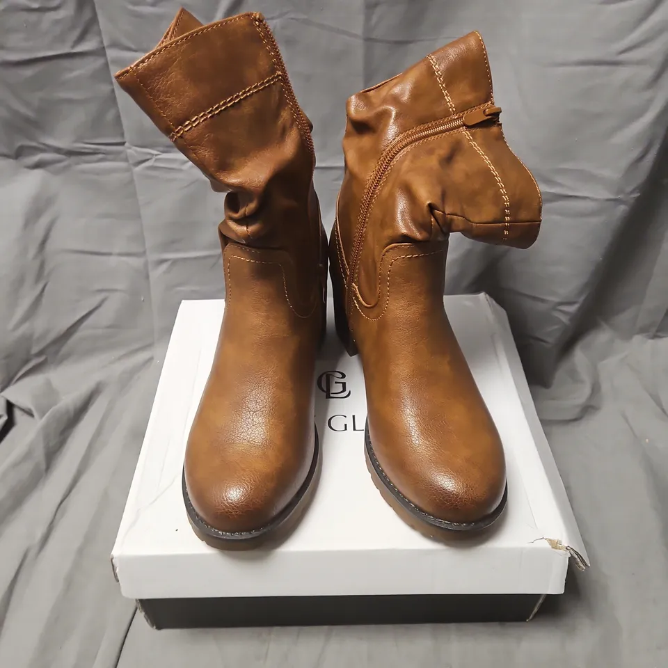 LADY GLORY CAMEL-COLOURED LEATHER BOOTS – UK4 (EU37) – STYLE F6789