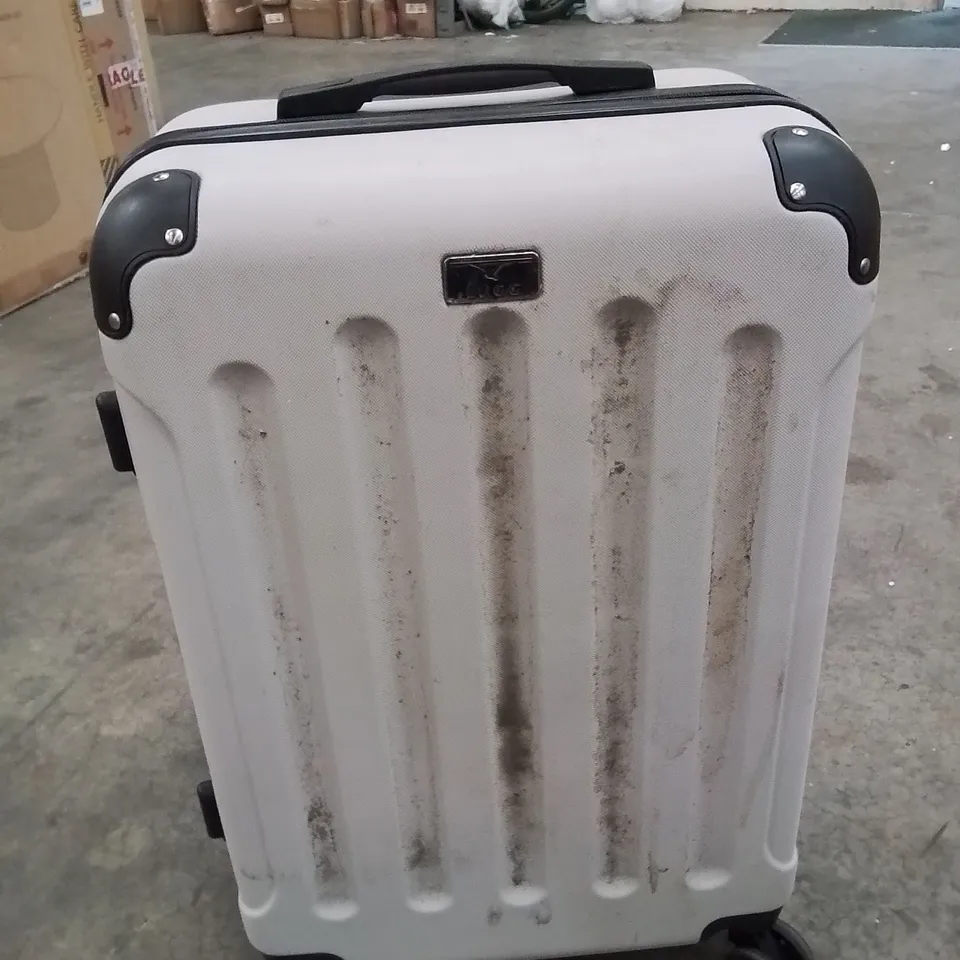LUGG WHITE TRAVEL CASE ON WHEELS