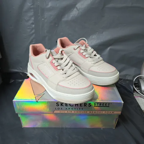 SKECHERS STREET TRAINERS - CREAM - SIZE 6
