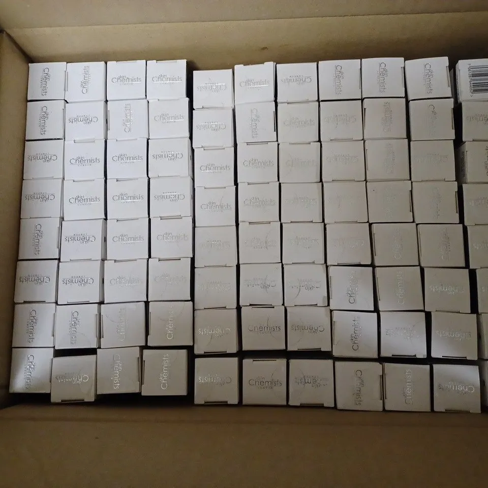 APPROXIMATELY 85 BOXED SKIN CHEMISTS ADVANCED EXTREME TEETH WHITENING GEL (85 x 50ml)