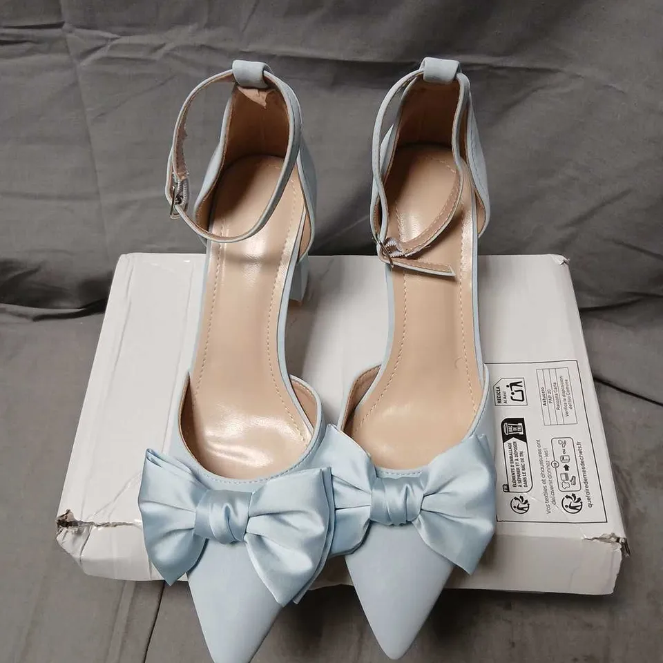 LIGHT-BLUE BOW-FRONT ANKLE-STRAP HEELS, EU 40 (UK 7)