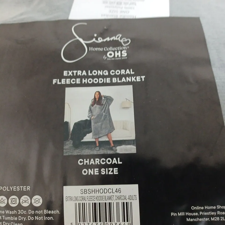 BAGGED EXTRA LONG CORAL FLEECE BLANKET IN CHARCOAL - ONE SIZE