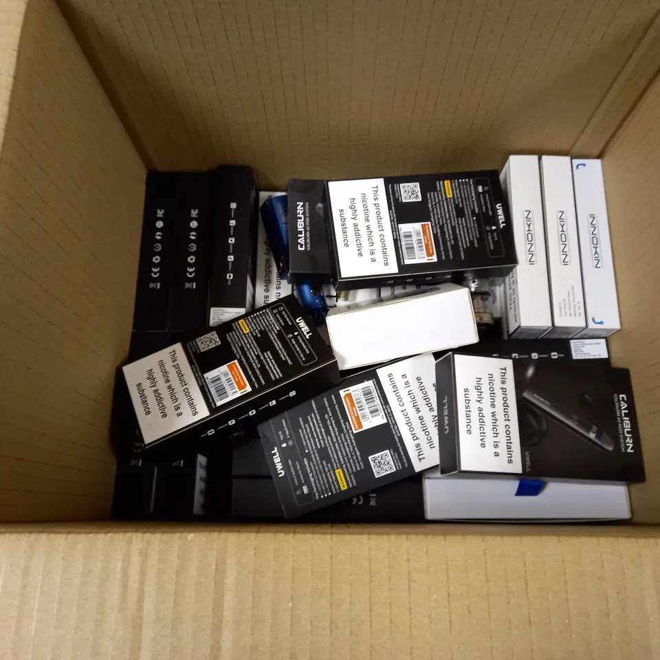 BOX OF APPROXMATELY 26 E-CIGARETTES AND LIQUIDS TO INCLUDE GEEKVAPE OBELISK, CALIBURN AK2 POD SYSTEM, INNOKIN COOLFIRE Z50, ETC