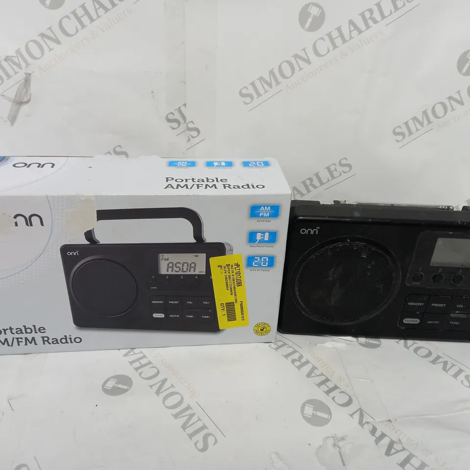 BOXED PORTABLE AM/FM RADIO