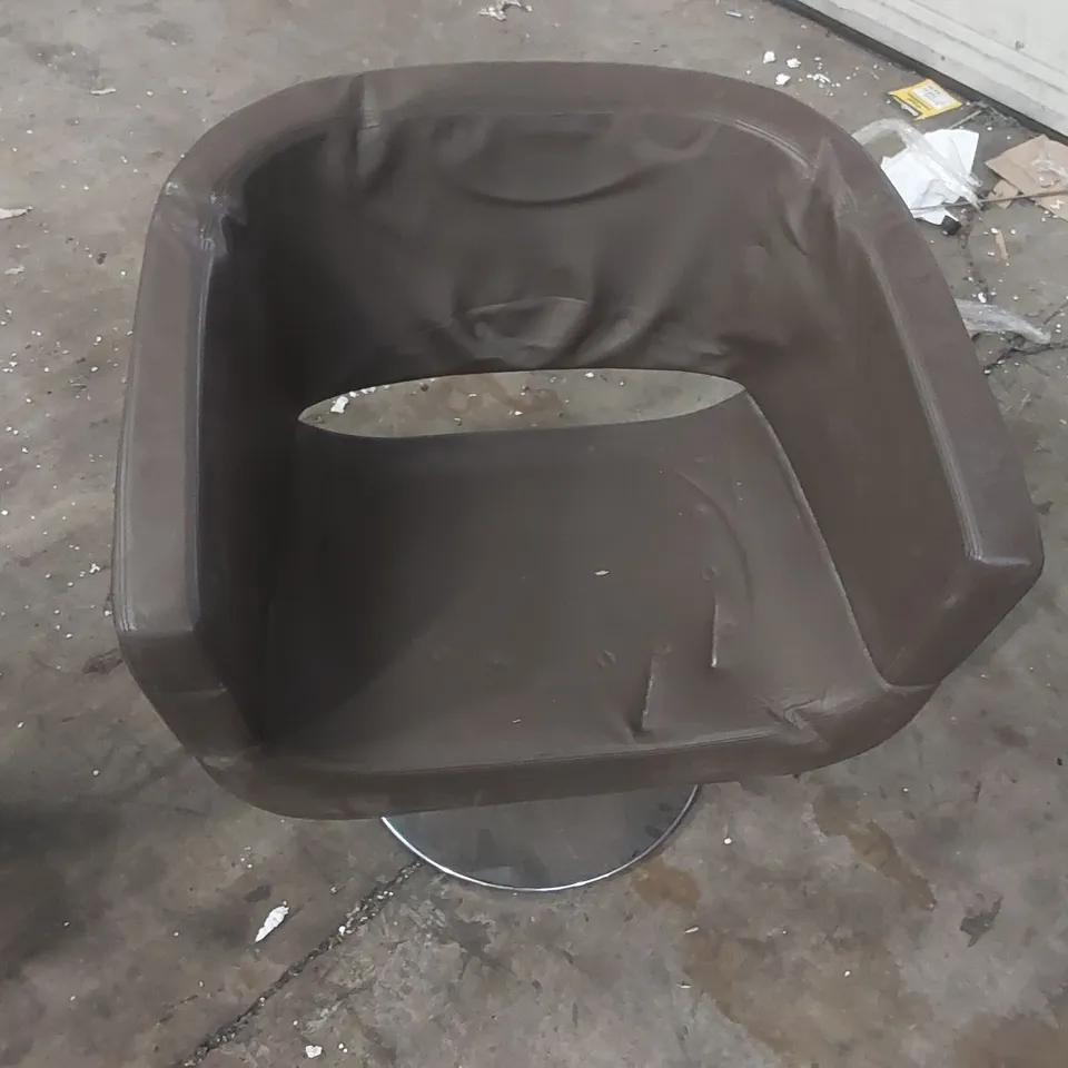 PAIR OF DESIGNER SWIVEL TUB CHAIRS 