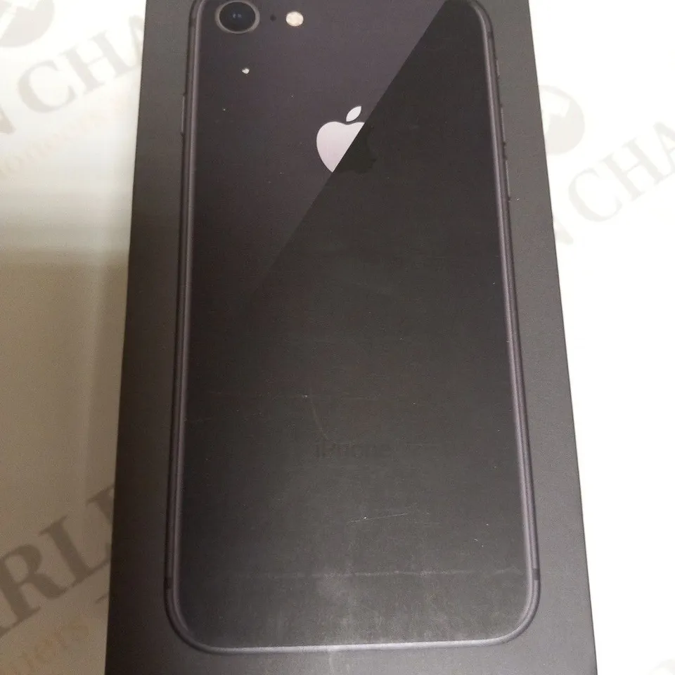 BOXED APPLE IPHONE 7 MOBILE PHONE