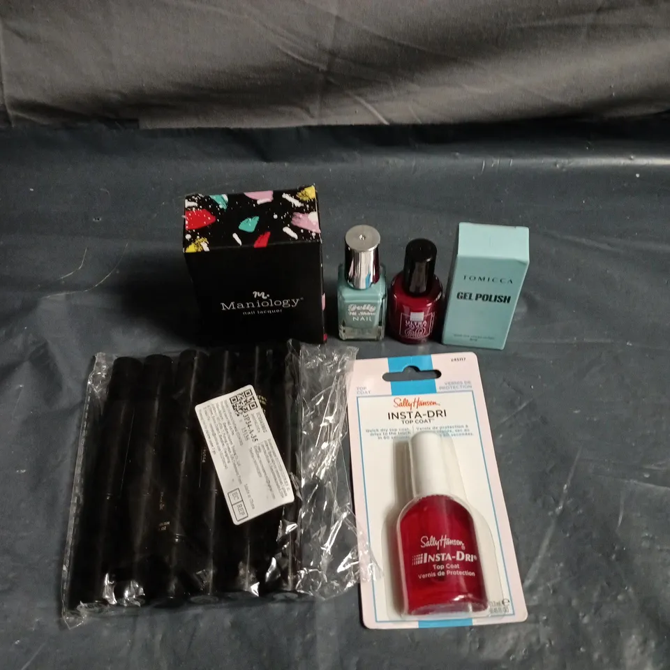 APPROXIMATELY 20 BOTTLES OF NAIL VARNISH TO INCLUDE MANIOLOGY, SALLY HANSEN AND AVON