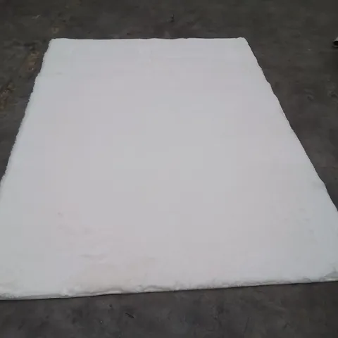 QUALITY DESIGNER AREA RUG - APPROXIMATELY 170X120CM