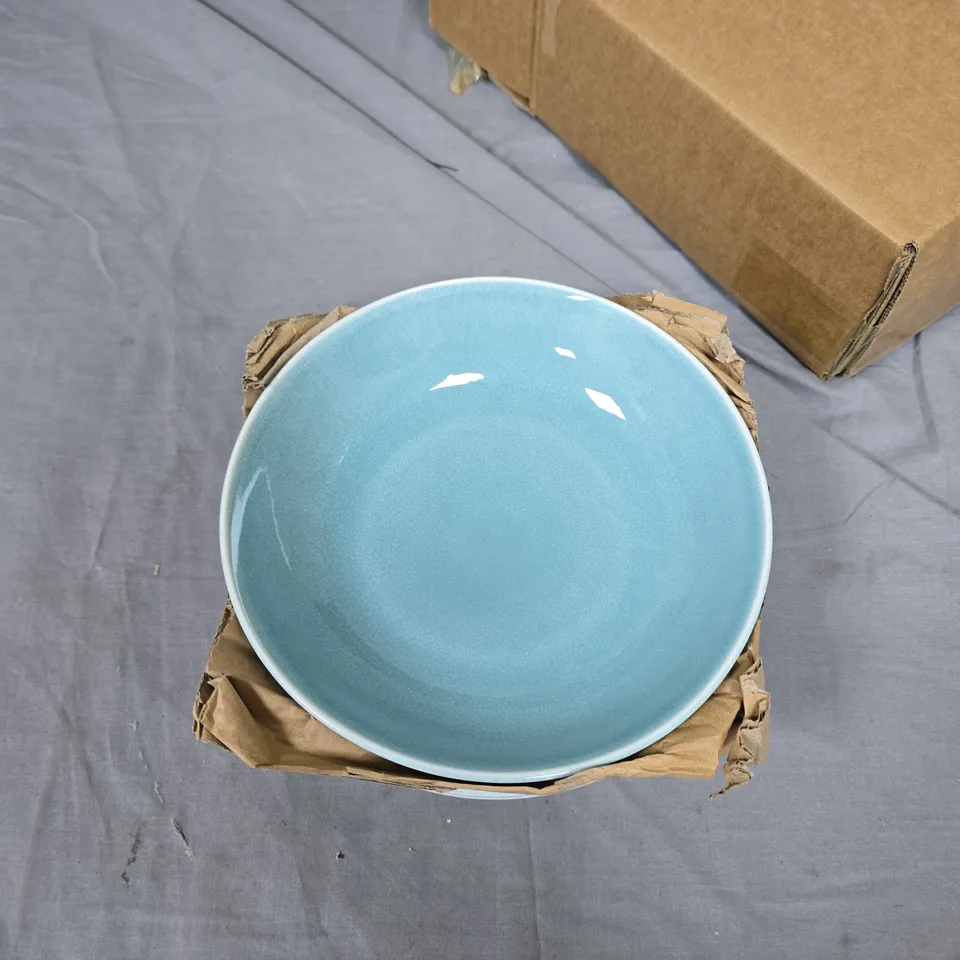set of four dinnerbowls
