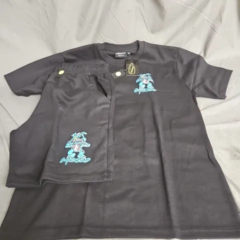 GASSED TSHIRT & SHORTS SET IN BLACK SIZE XL
