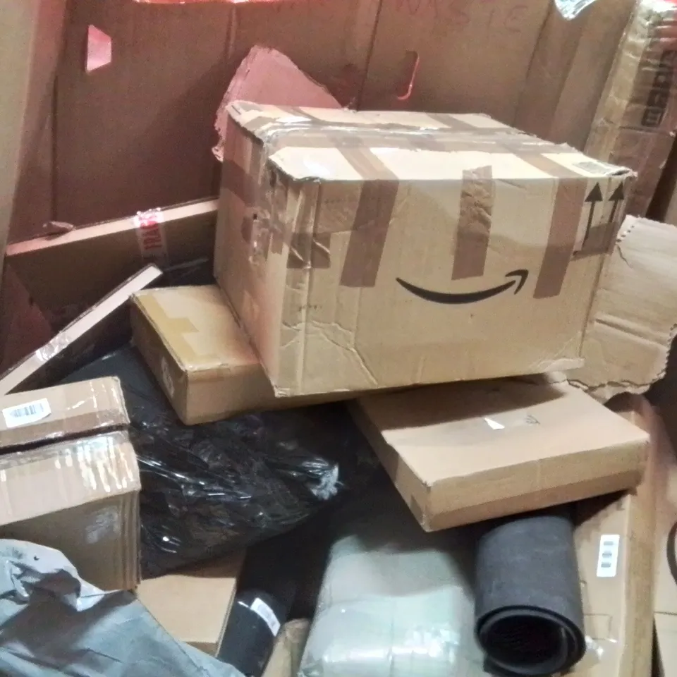 PALLET OF ASSORTED HOUSEHOLD GOODS AND PRODUCTS TO INCLUDE;LARGE AREA RUG,CHAIR MAT,MEMORY FOAM CUSHION