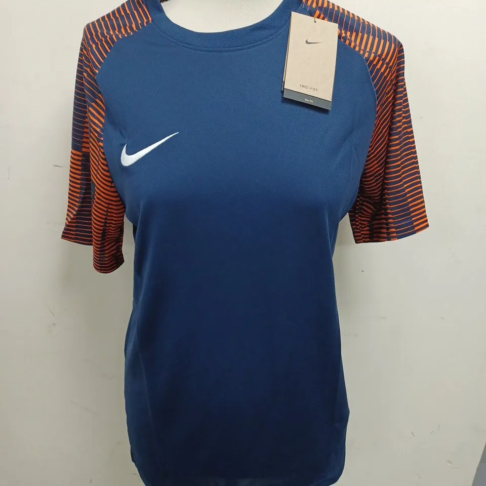 NIKE DRI-FIT SLIM FIT BLUE T-SHIRT - M