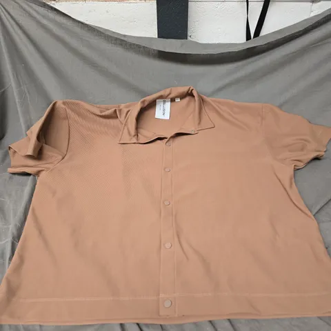 COLLUSION OVERSIZED RIBBED BUTTON UP SHIRT IN BROWN SIZE L