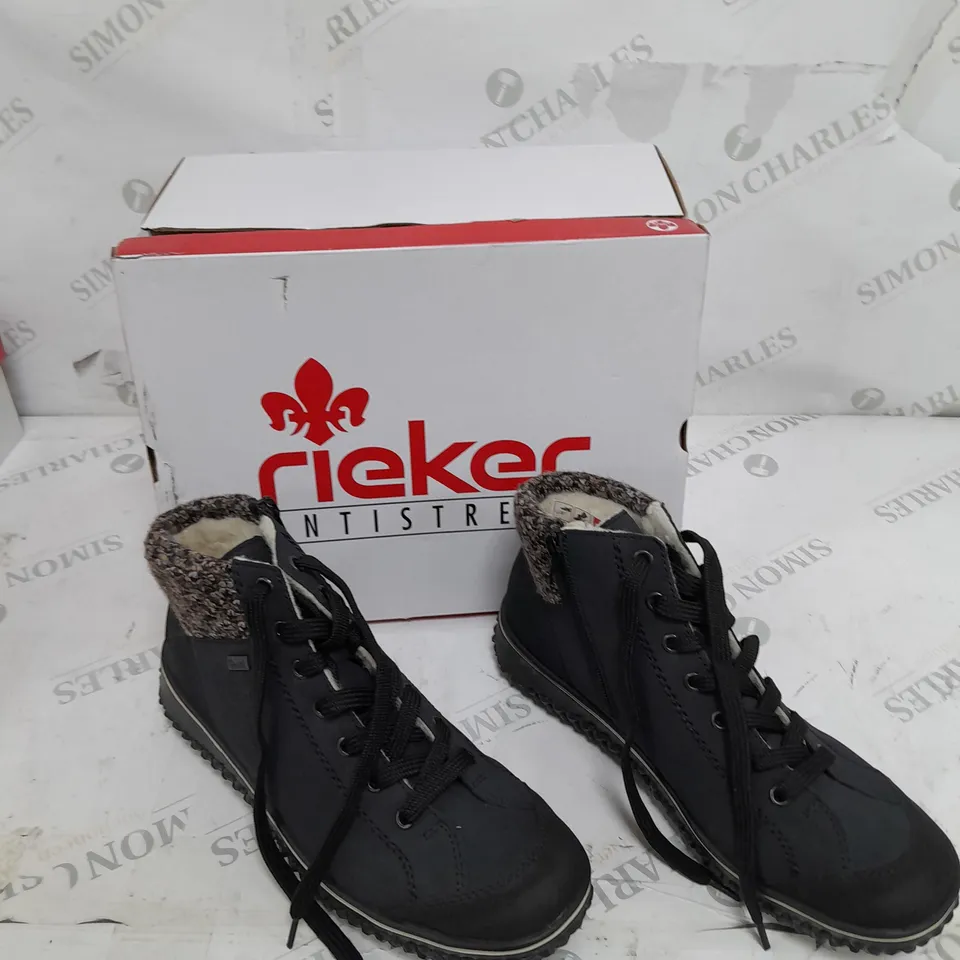 BOXED RIEKER LACE UP WATER RESISTANT BOOT IN NAVY SIZE 7.5 