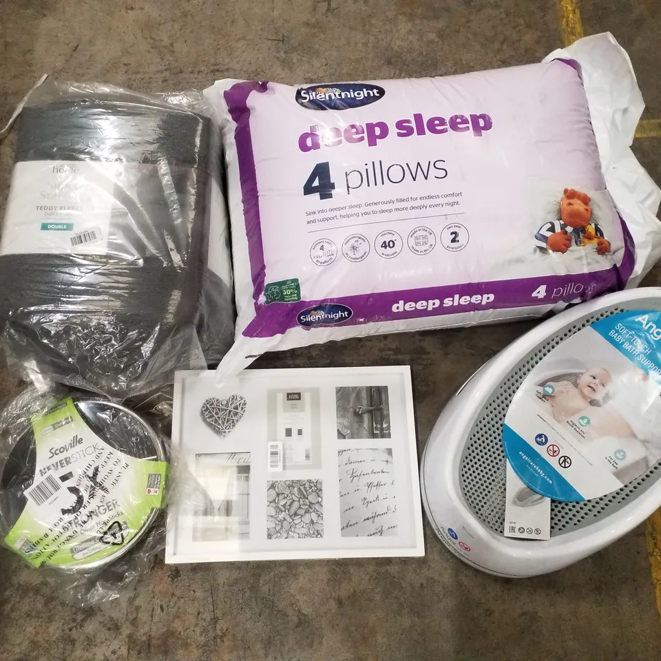 PALLET CONTAINING APPROXIMATELY 55 PRODUCTS INCLUDING PILLOWS, SCOVILLE PAN, BABY BATH SUPPORT & PICTURE FRAME