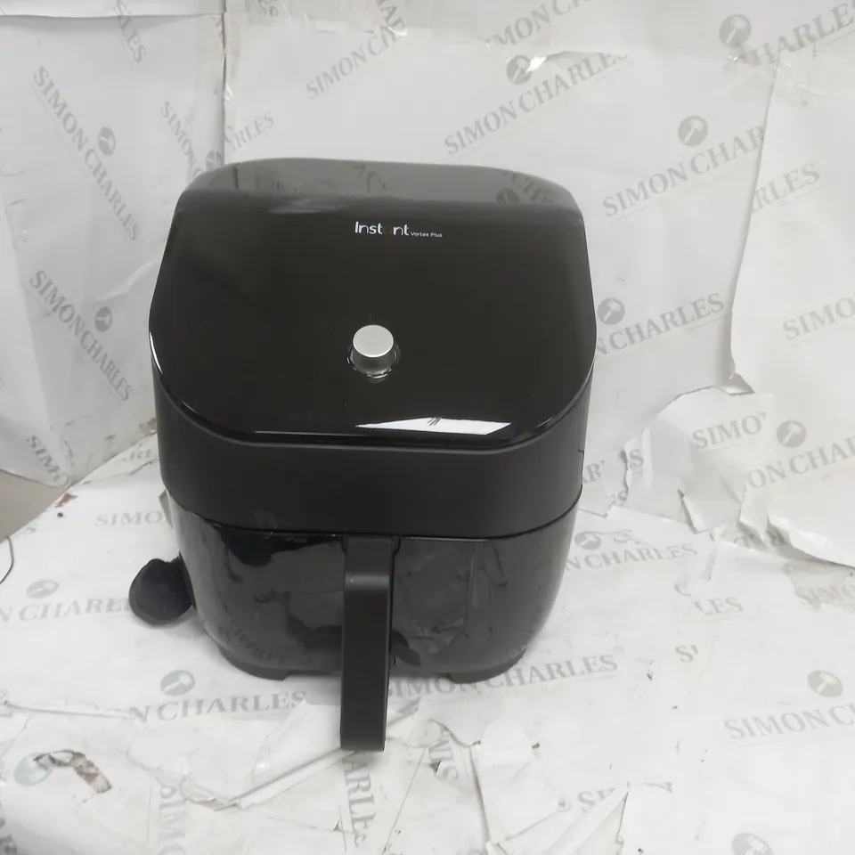 INSTANT VORTEX PLUS AIR FRYER