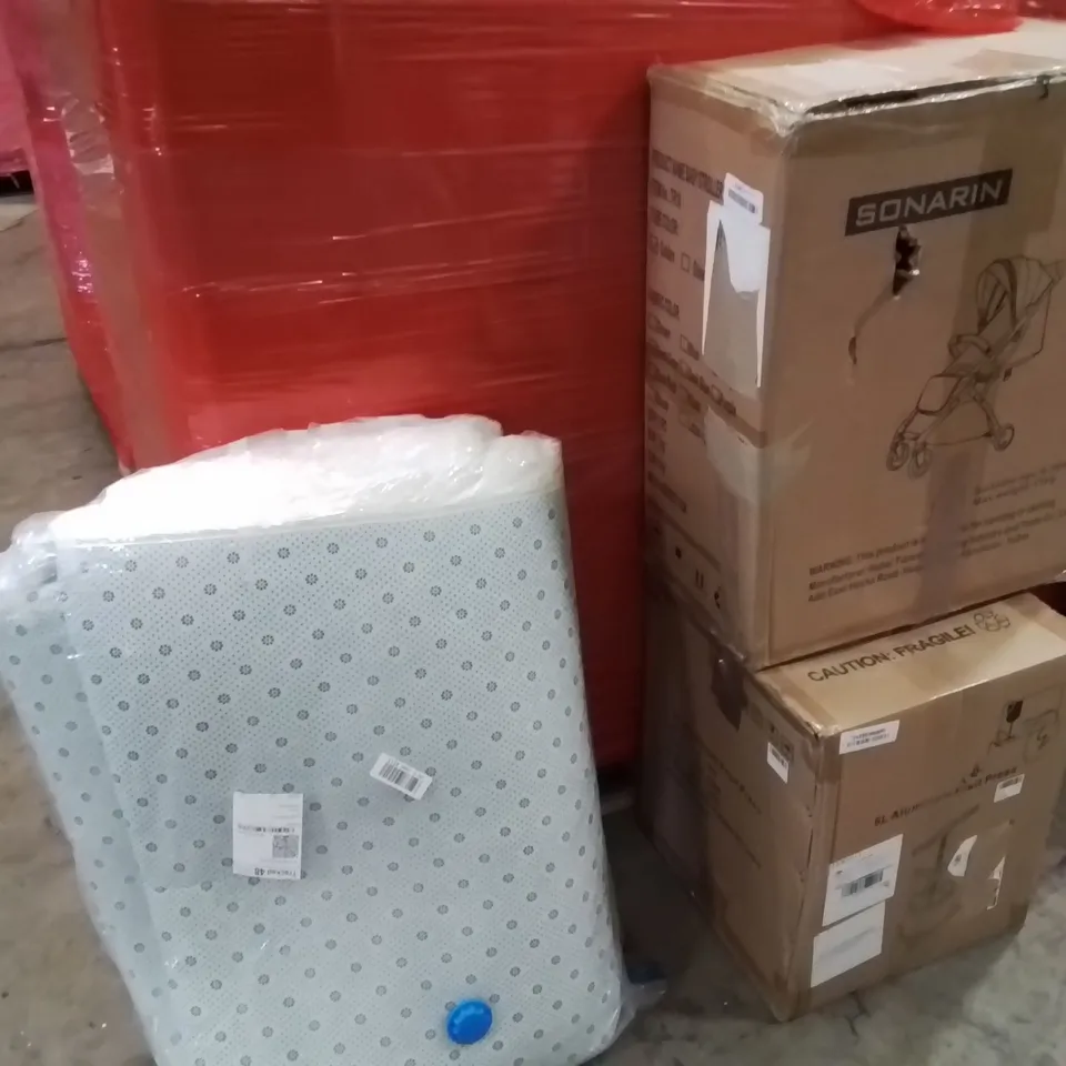 PALLET OF ASSORTED HOUSEHOLD GOODS AND PRODUCTS TO INCLUDE;DOG BED,BABY PRAM,FRUIT PRESSER