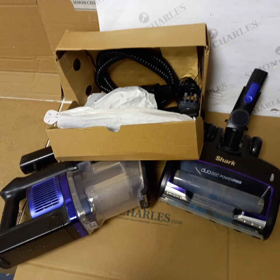 SHARK CORDLESS STICK VACUUM IZ390UKTQ