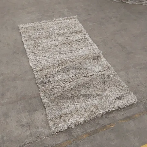 QUALITY DESIGNER AREA RUG - APPROXIMATELY 145 x 80cm