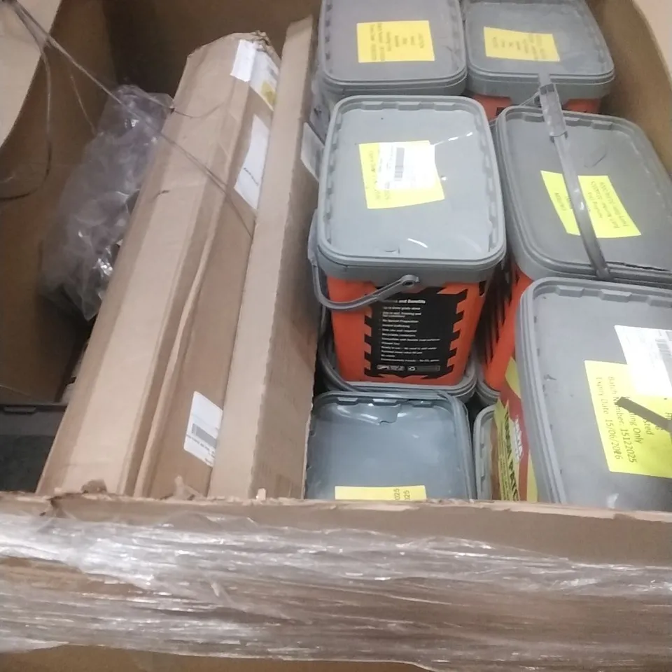 PALLET OF ASSORTED DIY, HOME IMPROVEMENT AND BUILDING PRODUCTS TO INCLUDE; SELF SETTING JOINTING COMPOUND, PERMANENT POTHOLE REPAIR, WALL PANELLING ETC