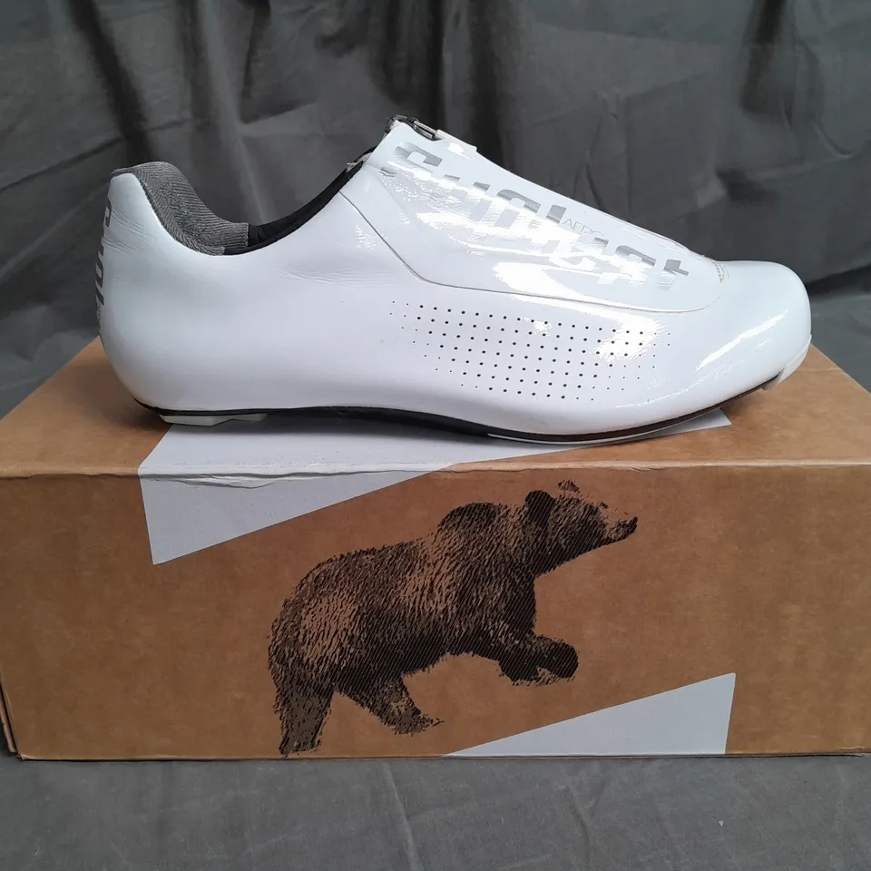 BOXED PAIR OF SUPLEST CYCLING SHOES SIZE EU41