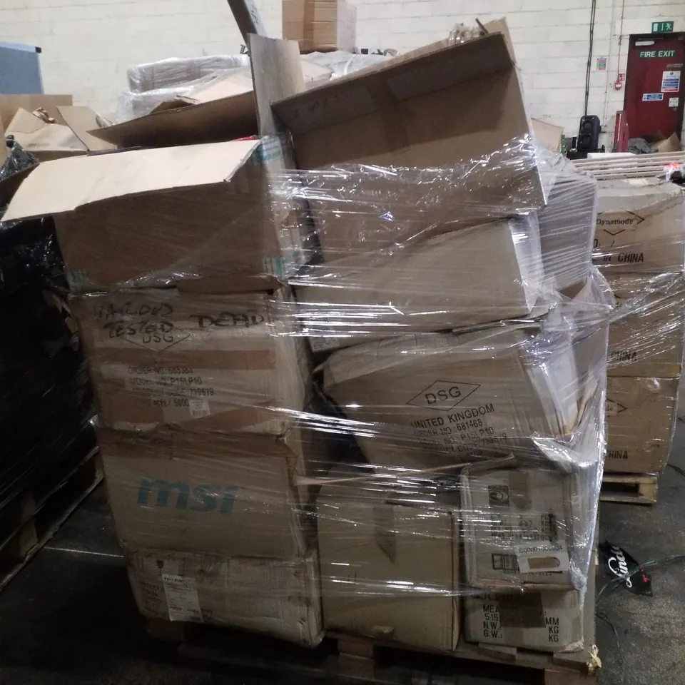 PALLET CONTAINING ASSORTED IT & NETWORKING PRODUCTS INCLUDING DYNAMODE 8 PORT 10/100 SWITCH, 3.5" INTERNAL CARD READER, WIRELESS ROUTER & VGA SPLITTER