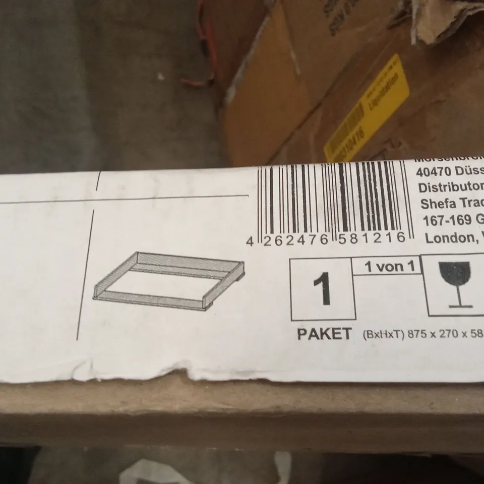 BOXED WHITE CHANGING BOARD